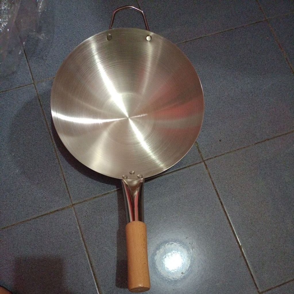 wajan calypso stenlies ukuran 30cm gagang kayu