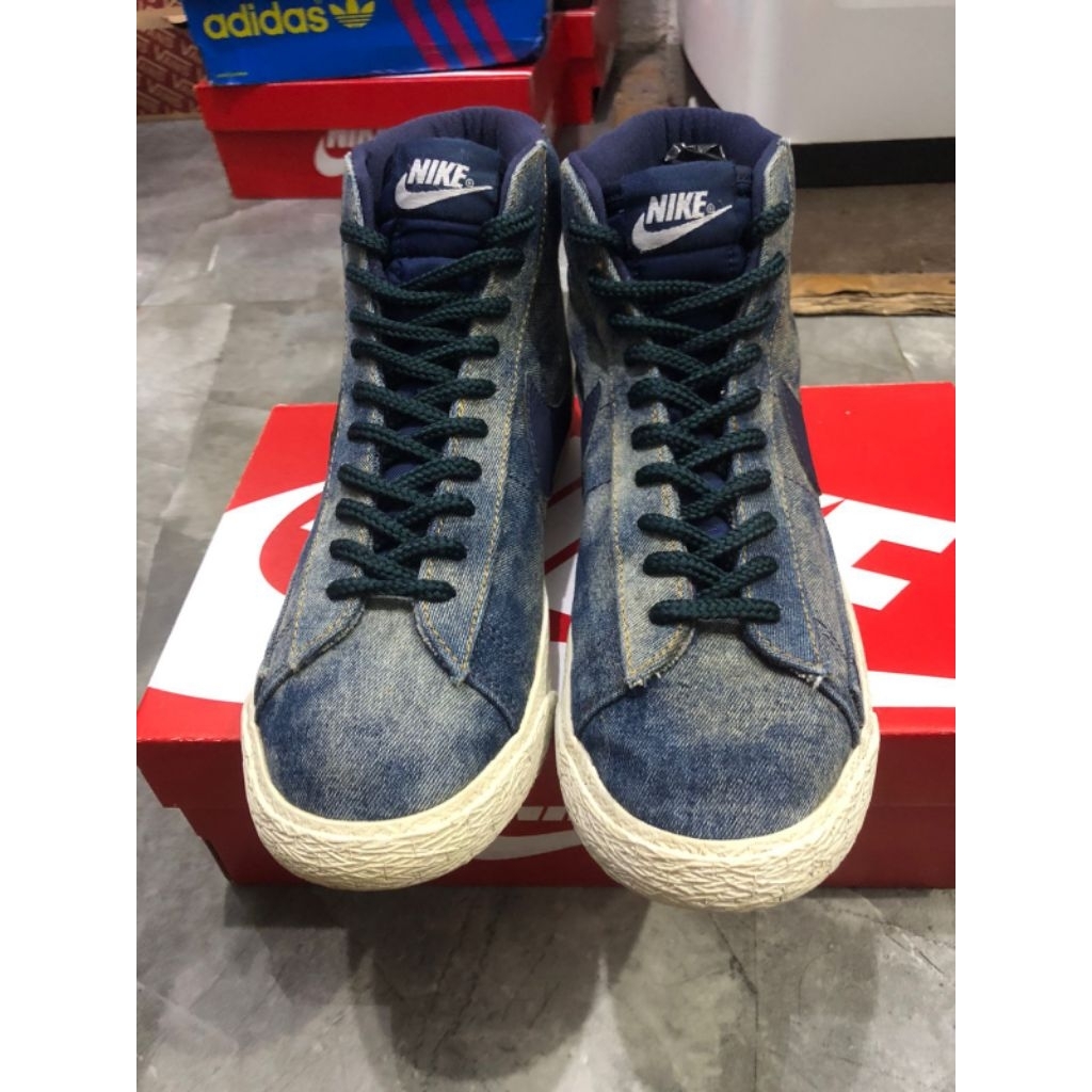 SEPATU NIKE BLAZER DENIM