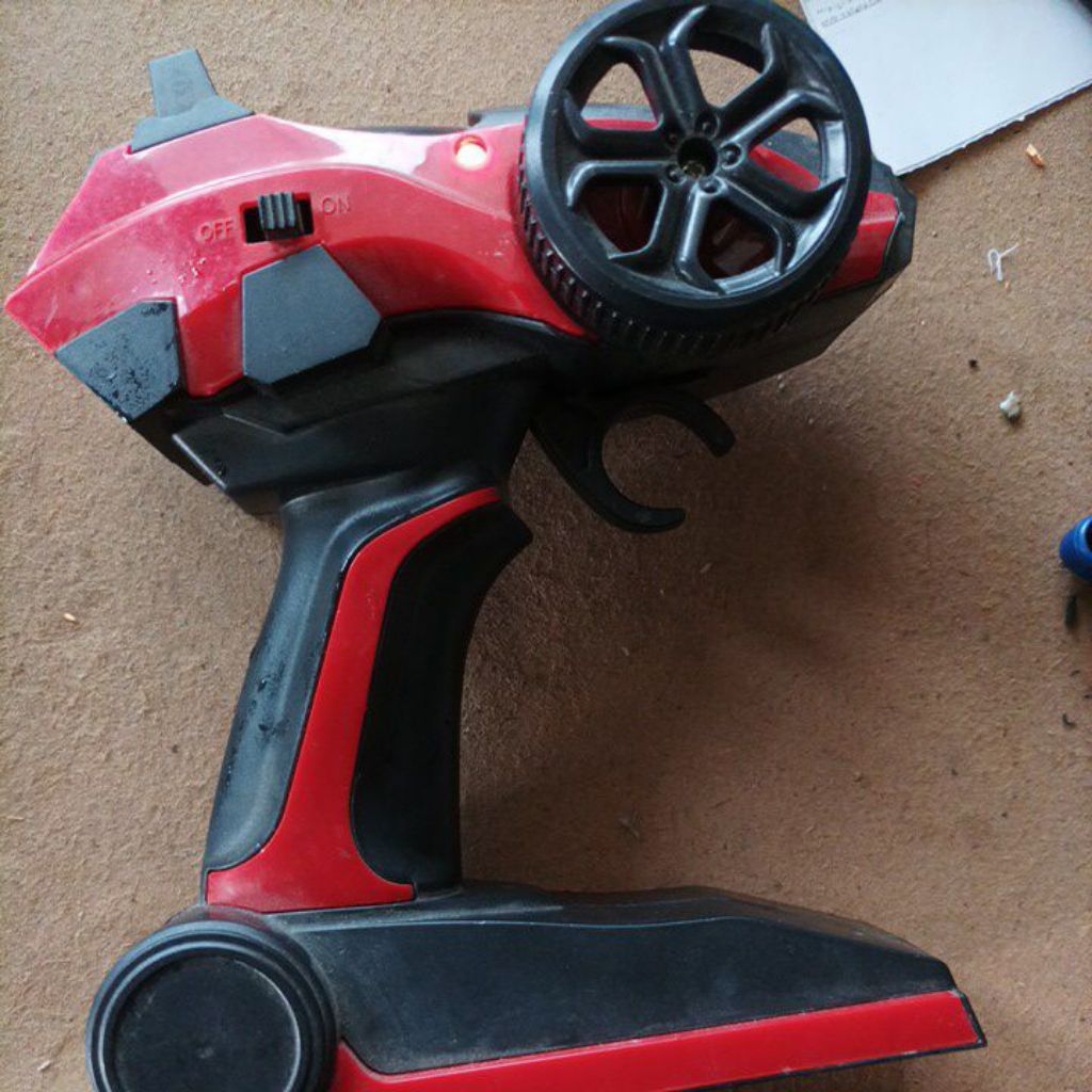 Mainan Remote control Channel 2.4Ghz