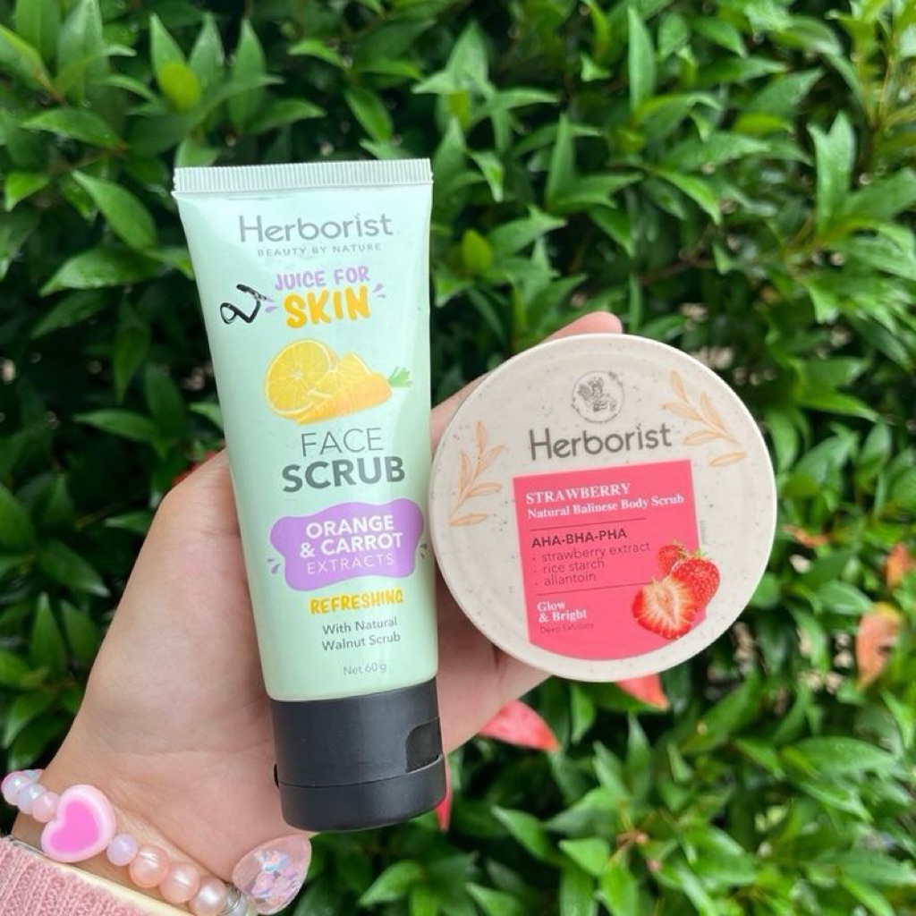 PROMO PAKET Herborist Face Scrub Orange & Carrot 60 gr + Herborist Strawberry Natural Balinese Body 