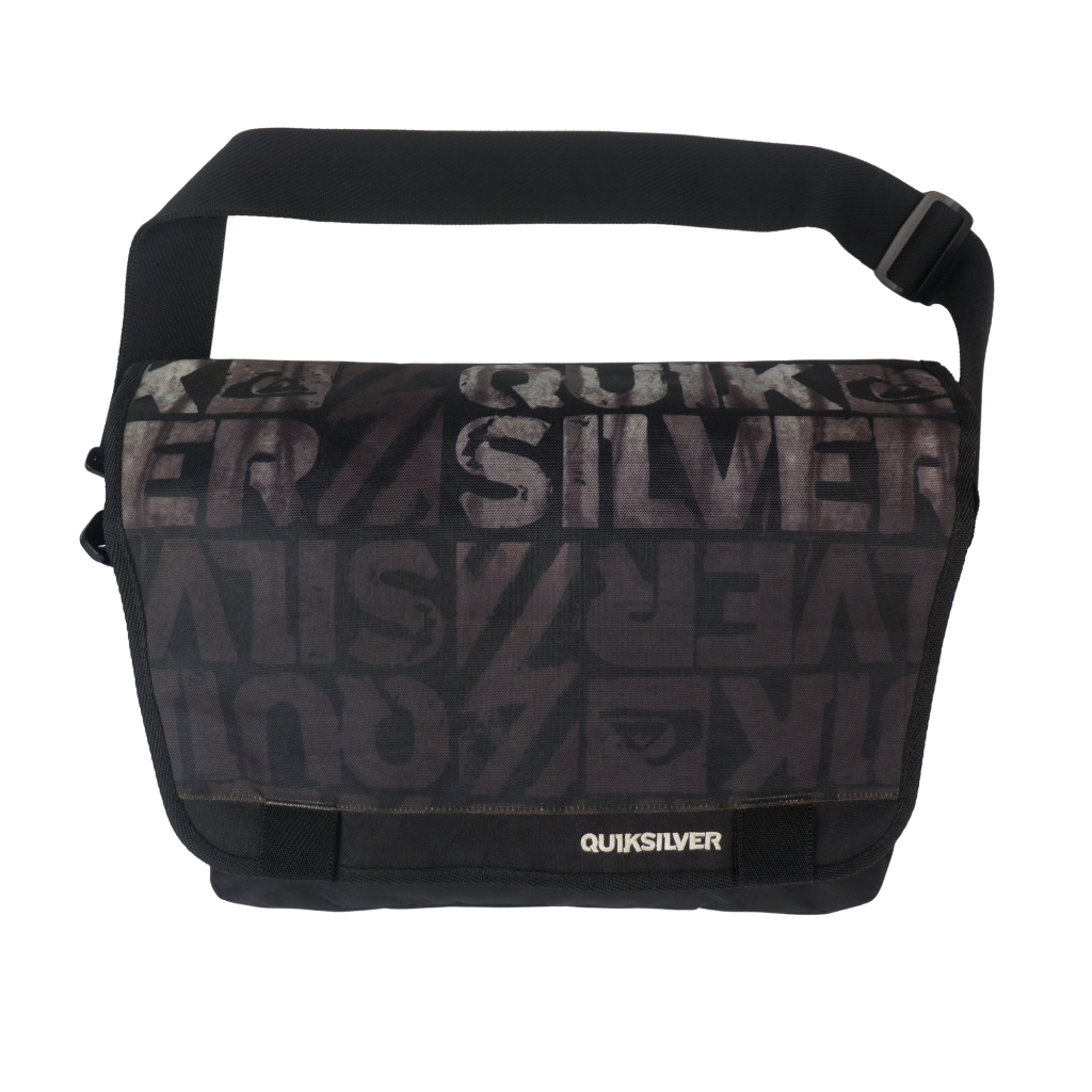 Quiksilver 'Tocador' Black Messenger Bag with Laptop Sleeve - Preloved