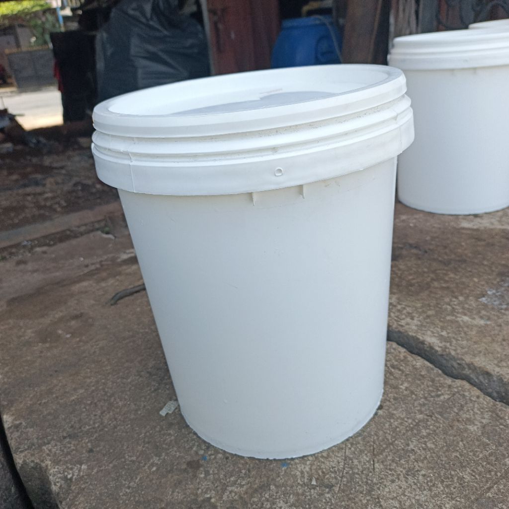 Ember Putih 25KG Bekas