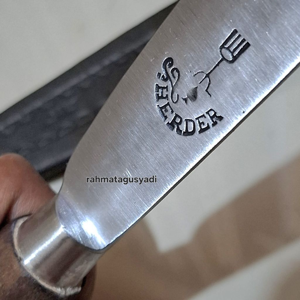 PISAU HERDER/PISAU DAPUR/PISAU DAGING/ CAP GARPU SUPER TAJAM