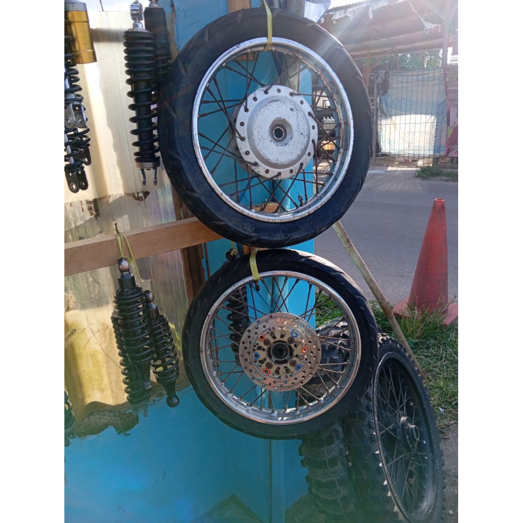 Velg pelek jari-jari depan belakang buat motor Honda Beat fi beat karbu Vario karbu Scoopy fi Spacy 