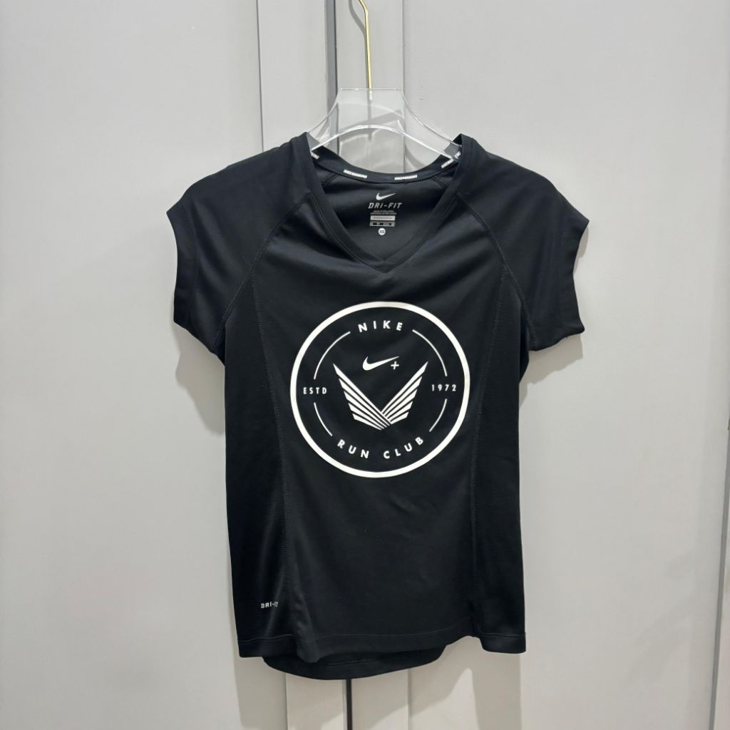 (LIKENEW) Baju Jersey Olahraga Wanita Nike Run Club ORIGINAL