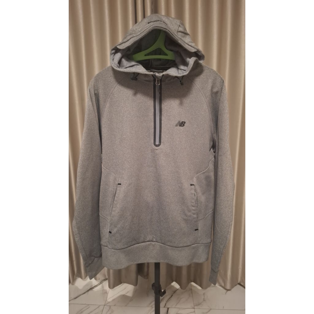 Hoodie Half Zipper New Balance Warna Abu Like New No Minus Size M Fit To L Enak Pakai