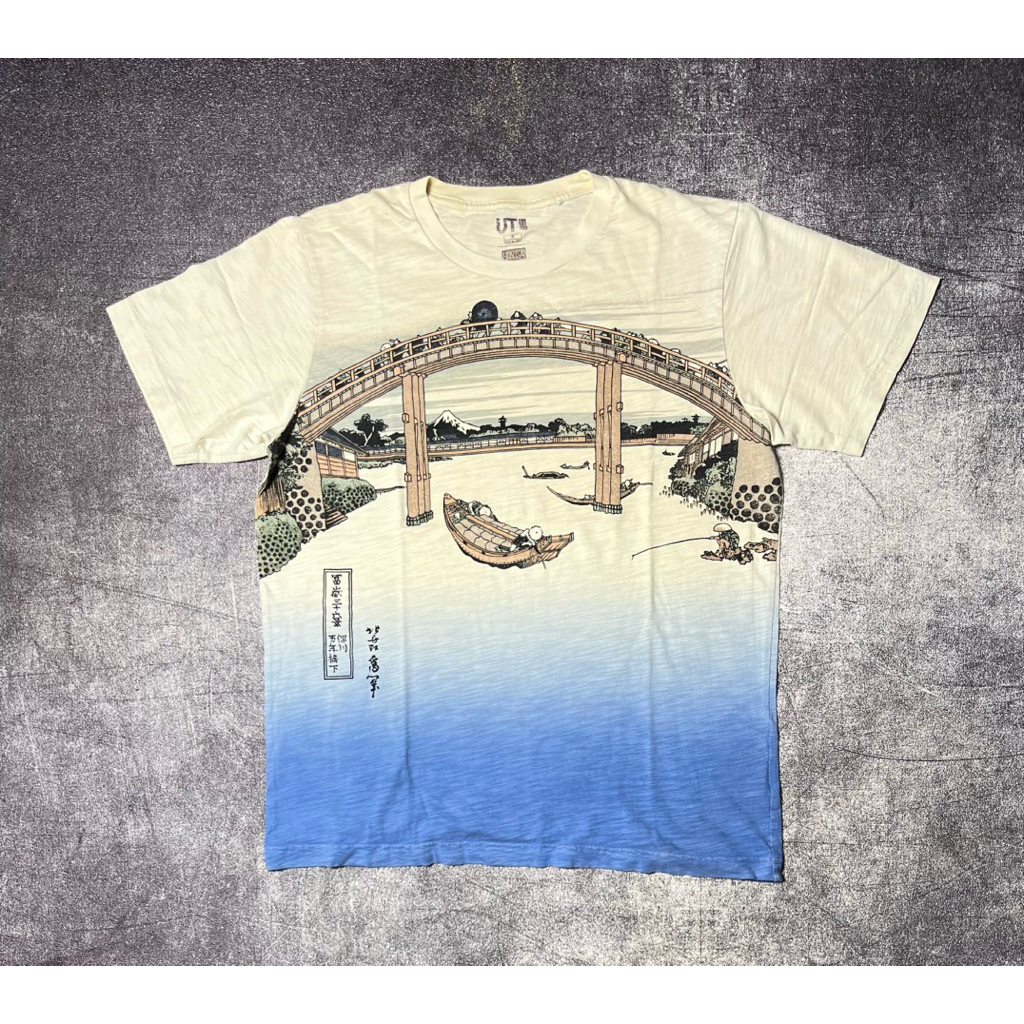 Kaos Uniqlo x Hokusai