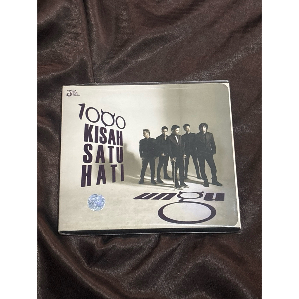CD ALBUM UNGU BAND 1000 KISAH SATU HATI
