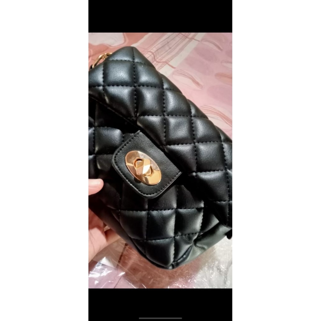tas wanita warna hitam