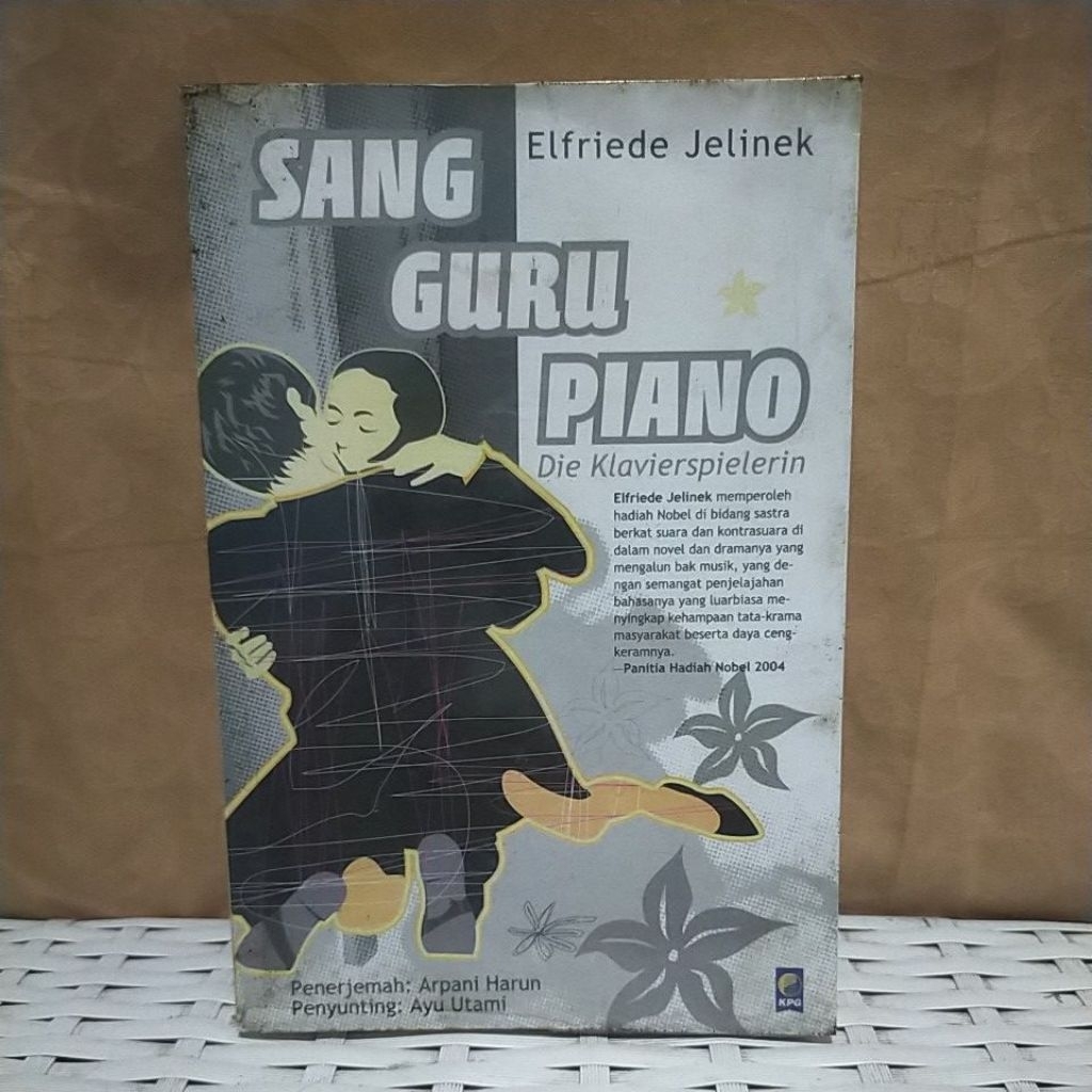 SANG GURU PIANO - ELFRIEDE JELINEK