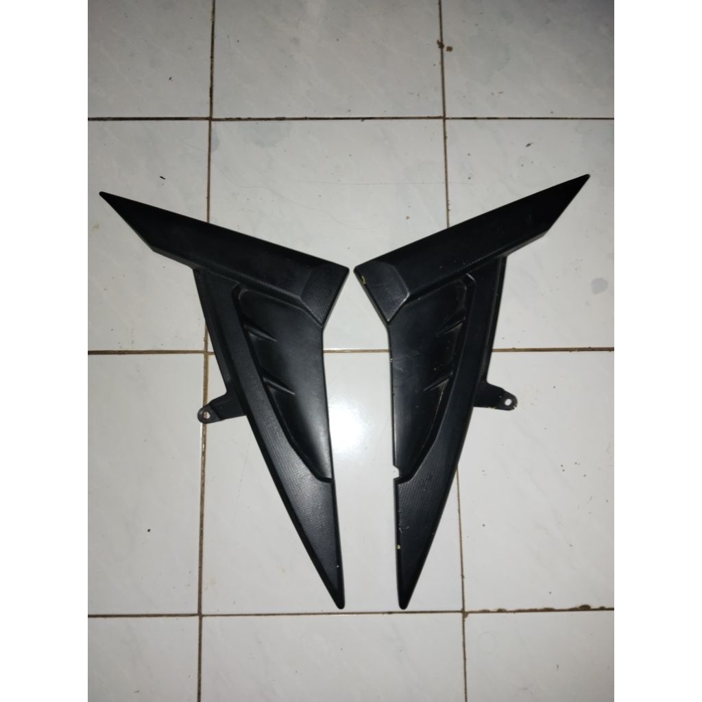 cover side cover box aki  kanan Vixion lama old original