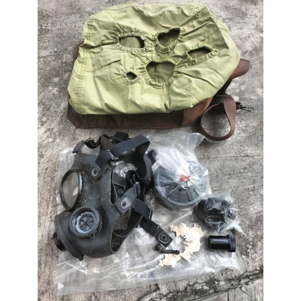gas mask model K-1 vintage