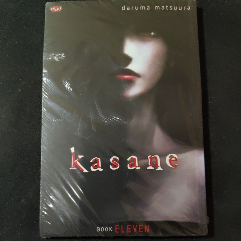 Komik Kasane 11 (segel)