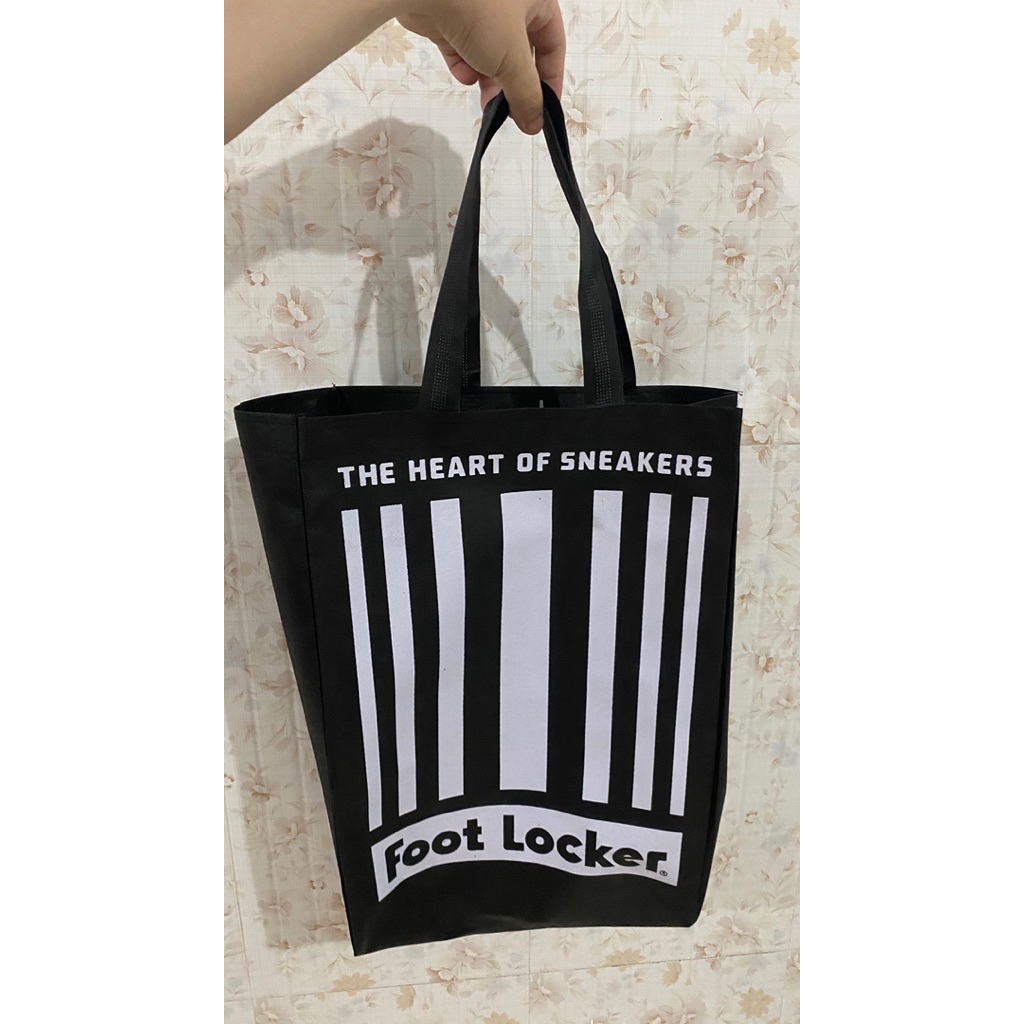PAPERBAG SEPATU FOOT LOCKER