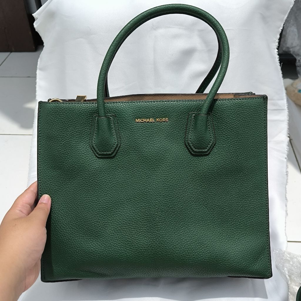 Dijual Cepat Preloved Tas MK Mercer Large Green / Dark Green / Hijau Tua / Hijau Botol