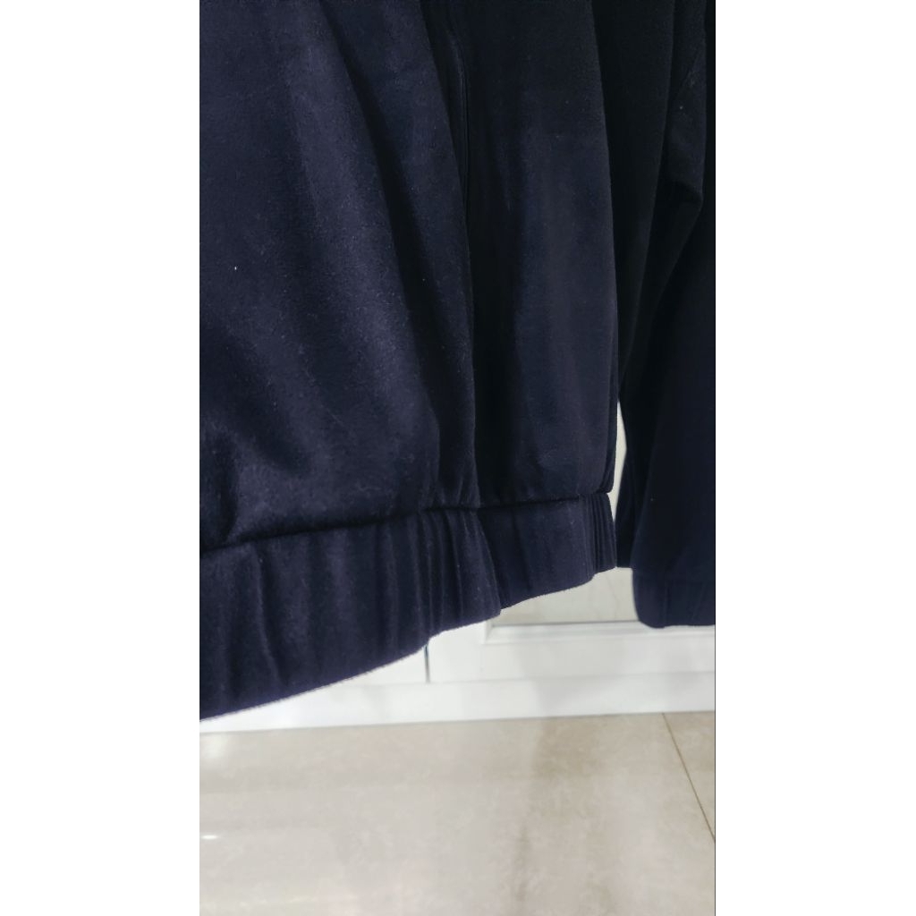 JACKET NIKE RUNNING HITAM WANITA  SPORTY AKTIF