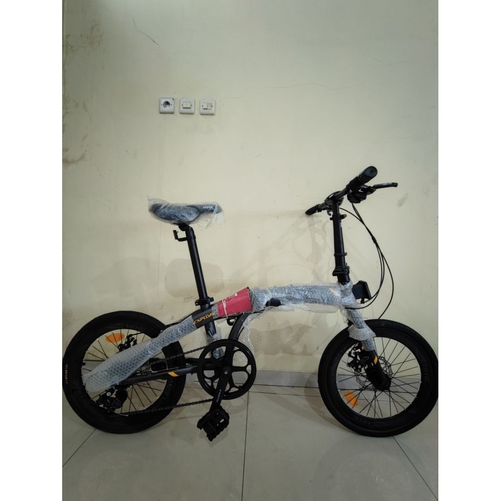 LIPAT 20 PACIFIC EXPLORE 100