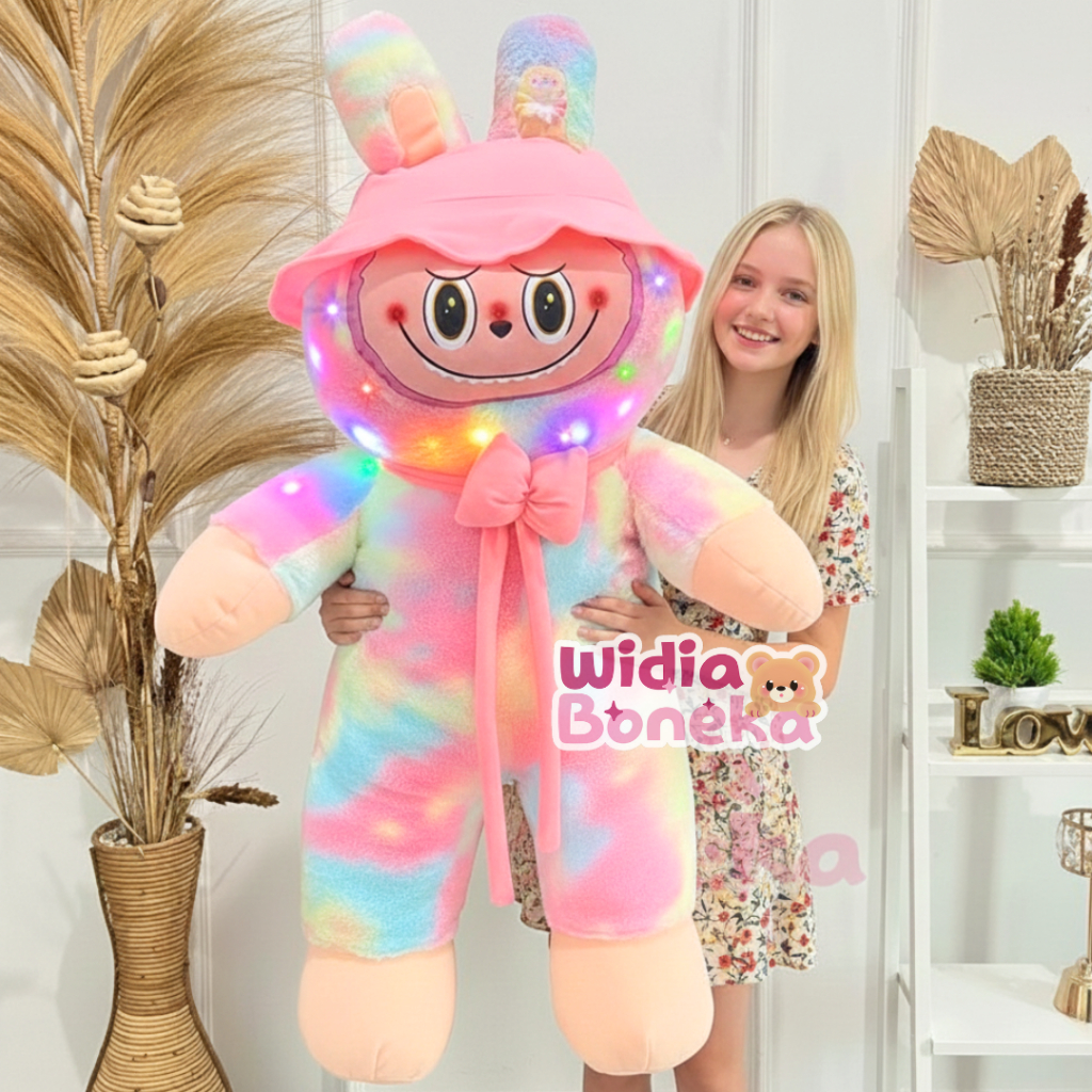 Boneka Labubu Super Jumbo 1,1 Meter Led Sudah Dilengkapi Topi Pita & Syal