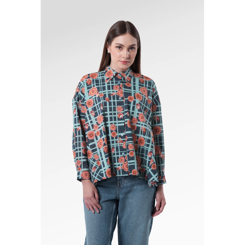 Benang Jarum Selena Oversized Shirt