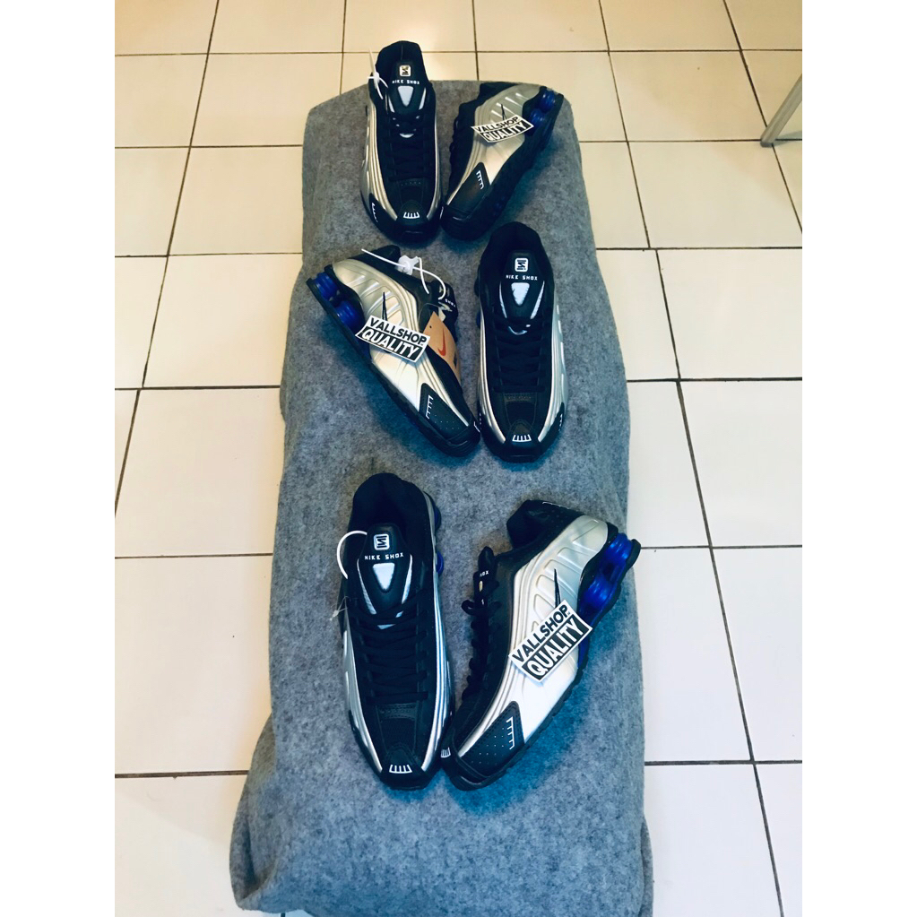 SEPATU SNEAKERS SHOX R4