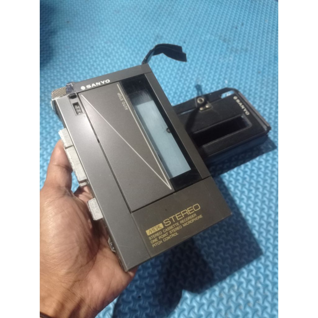 walkman tape jadul Sanyo M-G50 japan