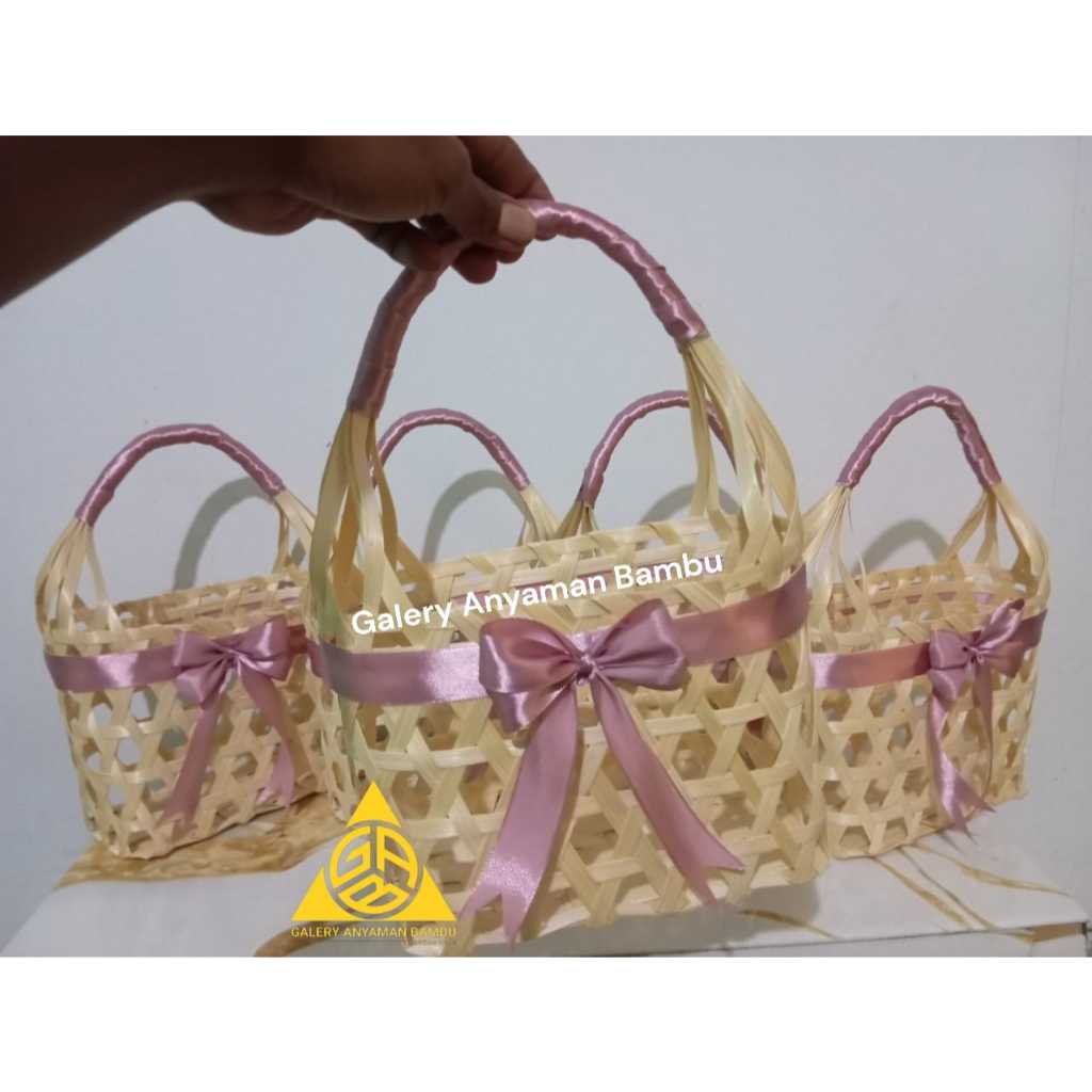 Keranjang Bambu Parcel includ pita / tas keranjang hampers souvenir keranjang Natal parcel idulfitri