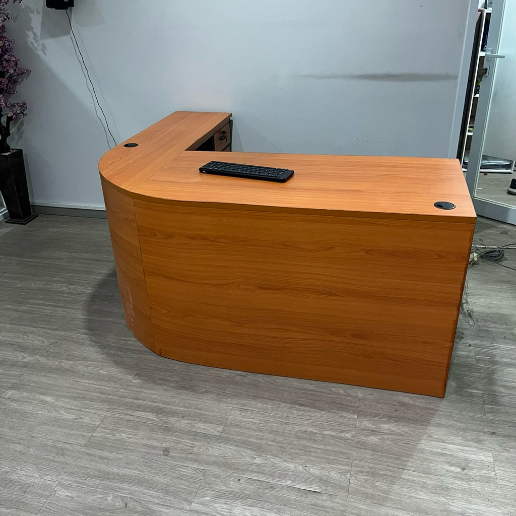 Meja Resepsionis hpl | Meja kantor hpl multiplek | Meja letter L respsionis