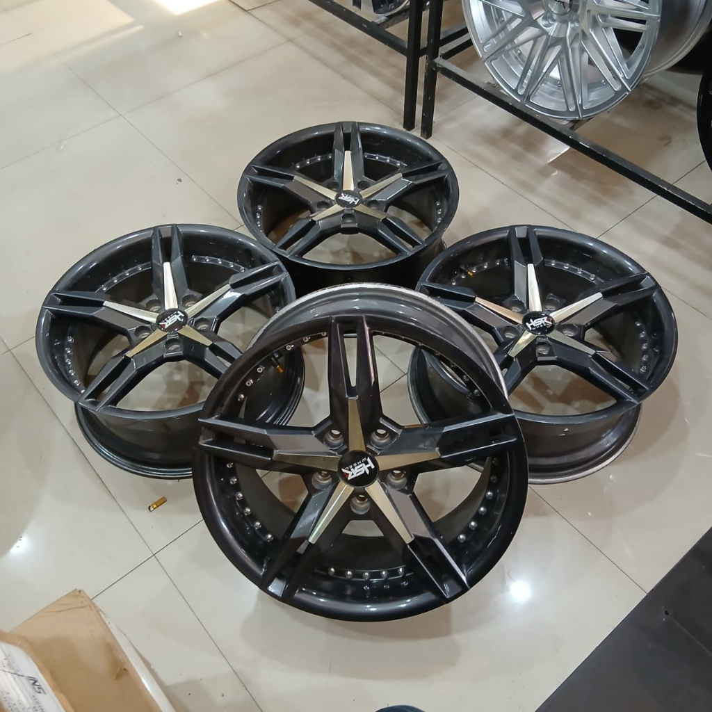 velg/pelek mobil second hsr ring17 baut5x114/100 cocok buat innova,hrv,accord,dll