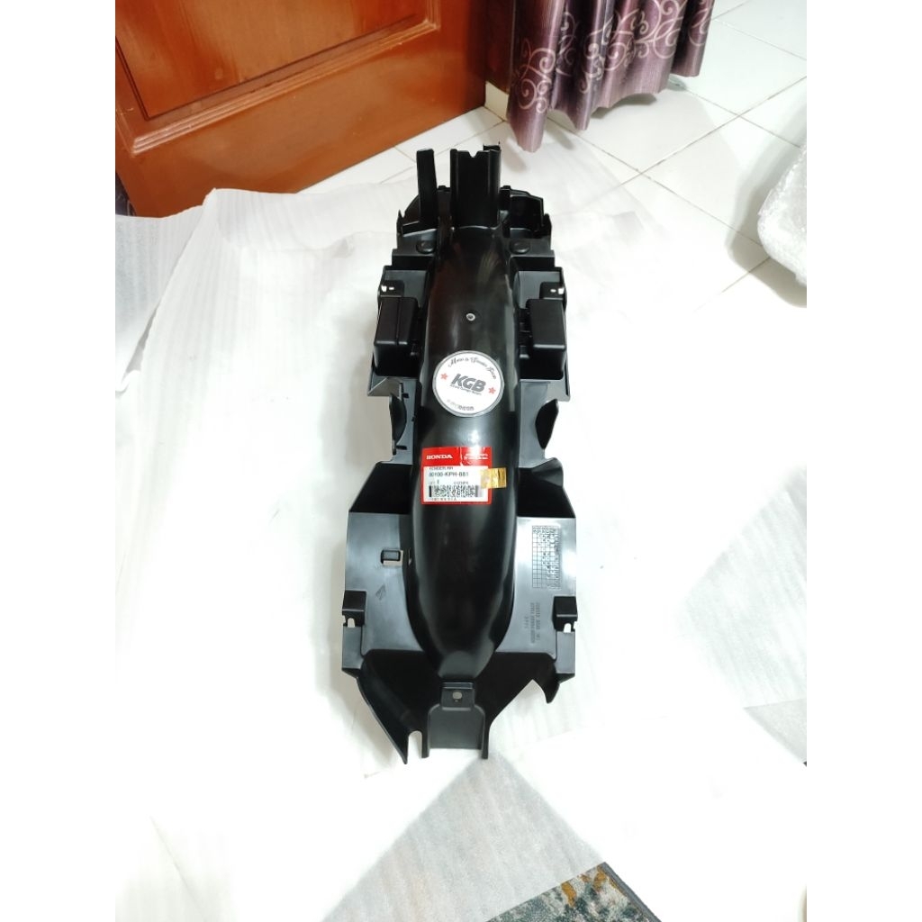 spakbor belakang fender rr karisma D Ori baru ahm  80100 kph 881