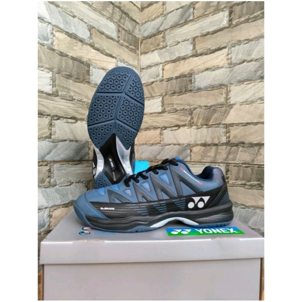 Sepatu Badmintoon YONEX DOMINANT 5 free KAOS KAKI Sepatu badminton YONEX DOMINANT 2 pria wanita