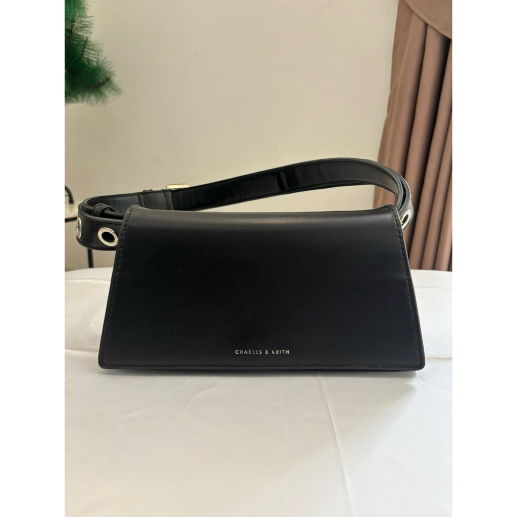 Tas Charles and Keith Original Store