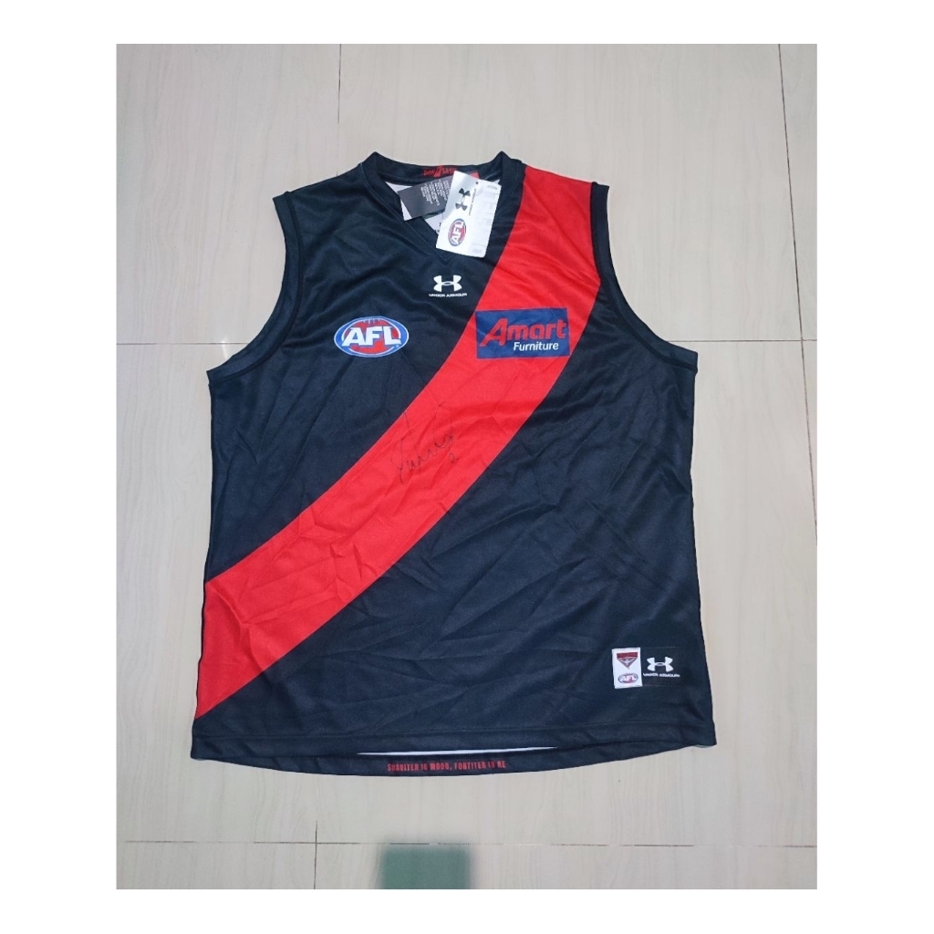 jersey afl Essendon 20 bnwt signed