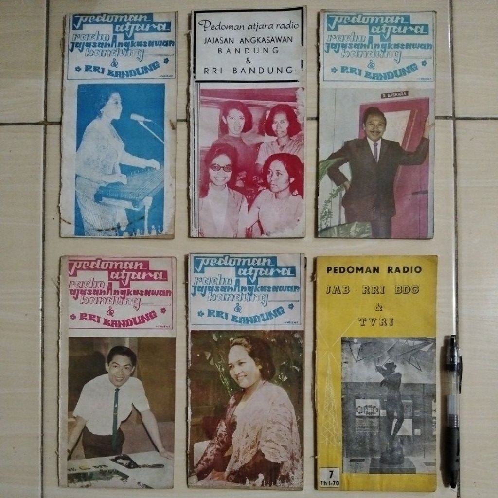 6 BUKU PEDOMAN ATJARA RADIO JAJASAN ANGKASAWAN BANDUNG DAN RRI BANDUNG , JAB - RRI BDG & TVRI - TAHU