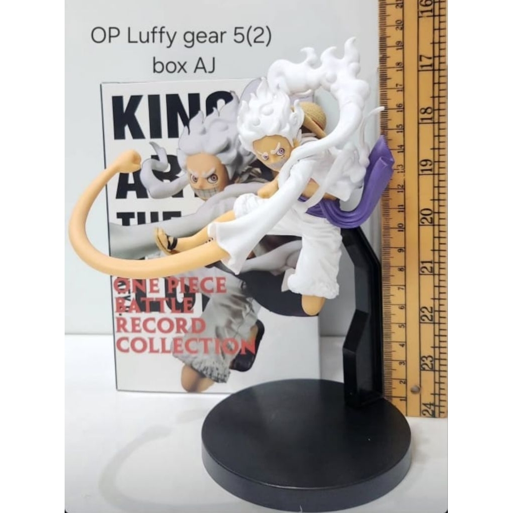 luffy gear 5 figure one piece duduk