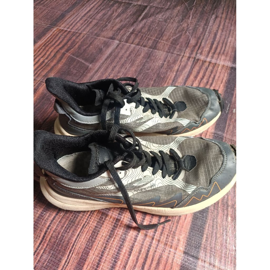 sepatu trailrun geoff max