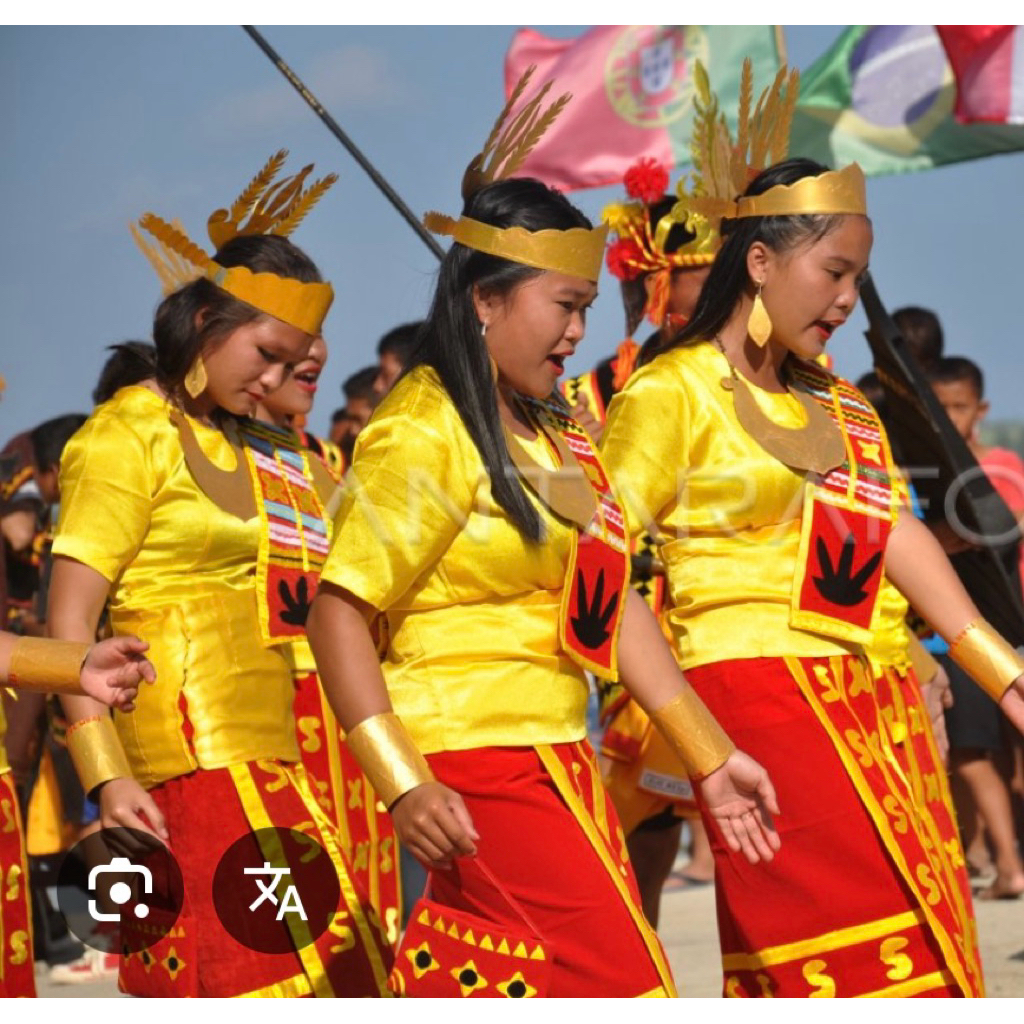 Aesan - Set Pakaian Etnis Pak Pak Nias