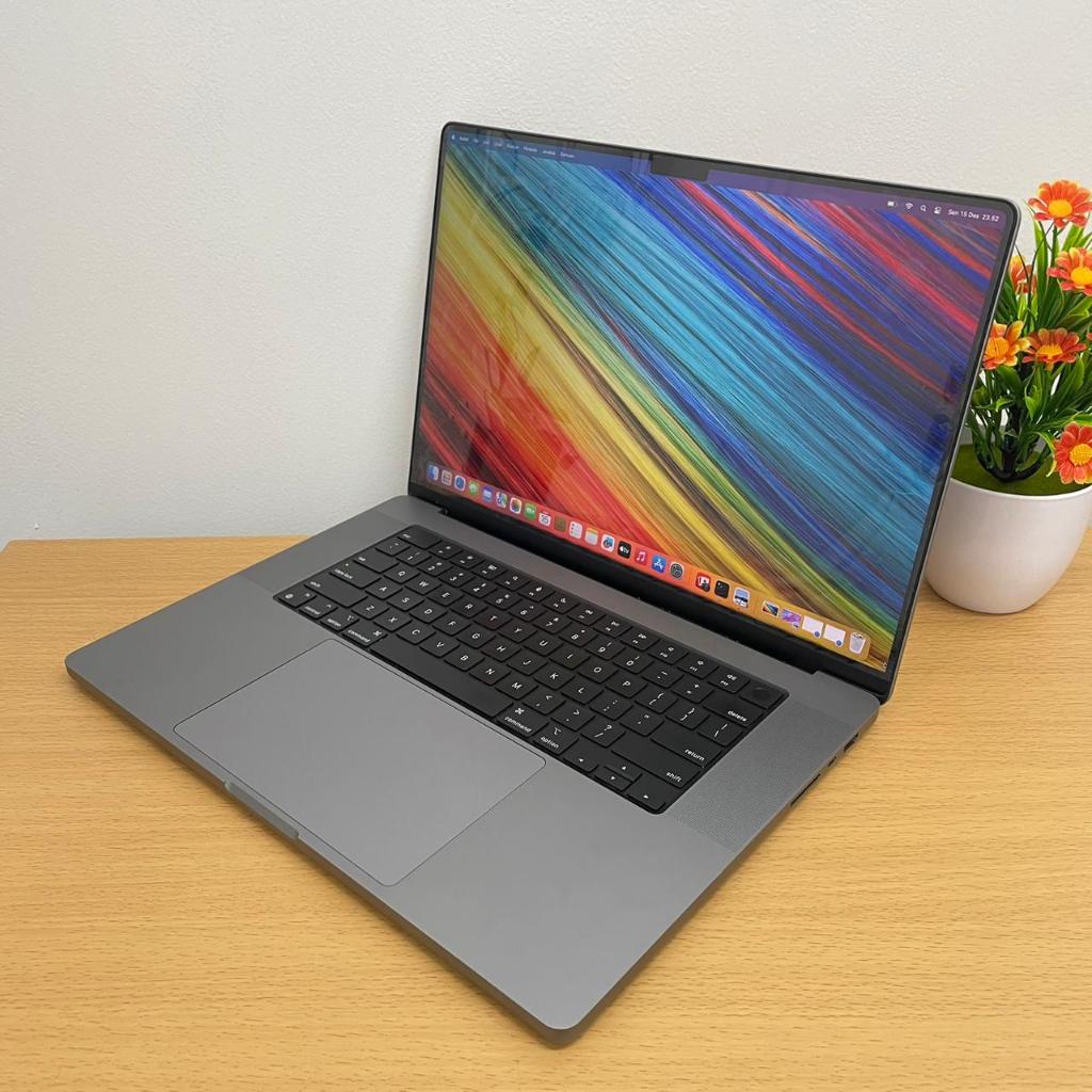 Macbook Pro 2021 16" M1 PRO 32/512 GB