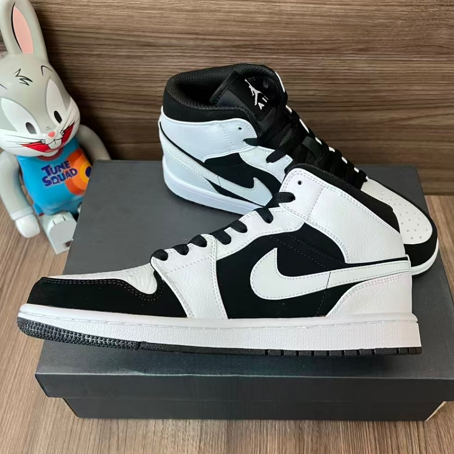 Air Jordan 1 Mid Panda Black White
