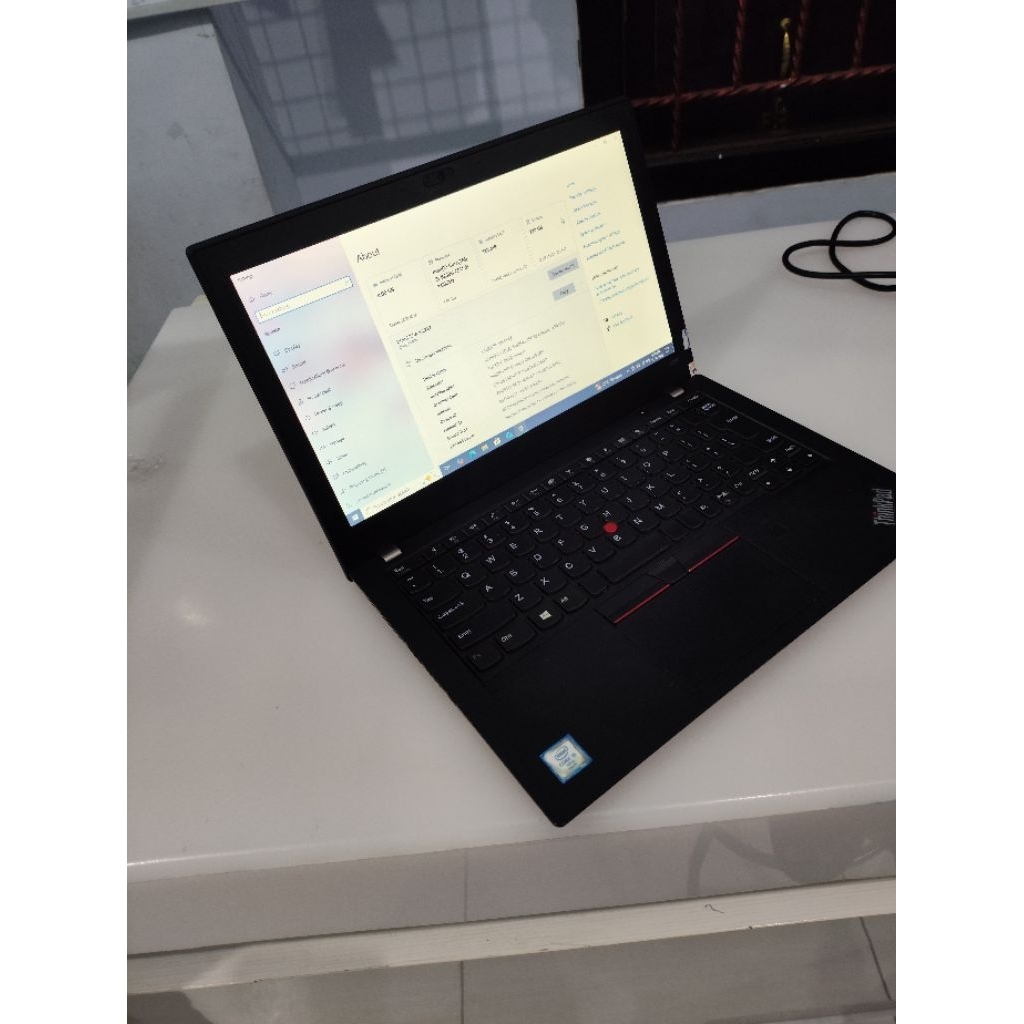 Thinkpad X280 core i5 gen8