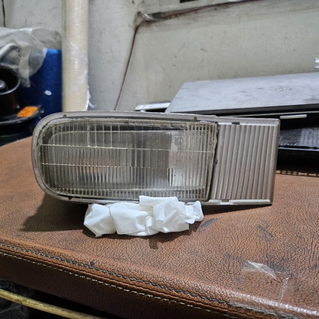 Foglamp Kanan Starlet Kapsul Original