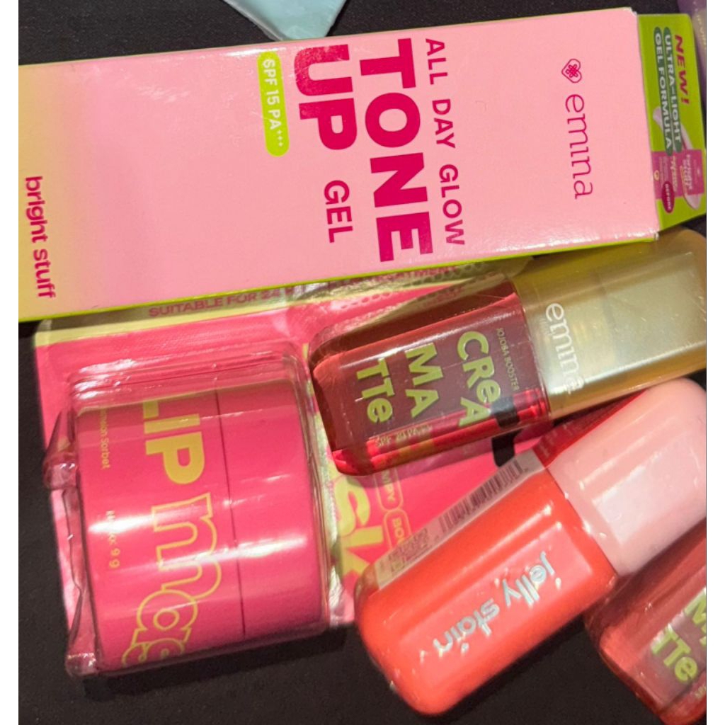 Lin Co semua produk emina