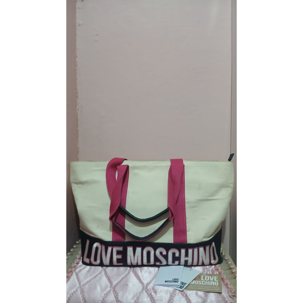Preloved tas moschino