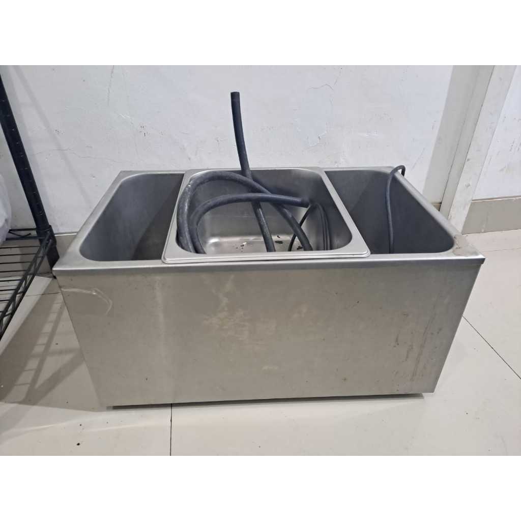 AU BAIN MARIE MACHINE