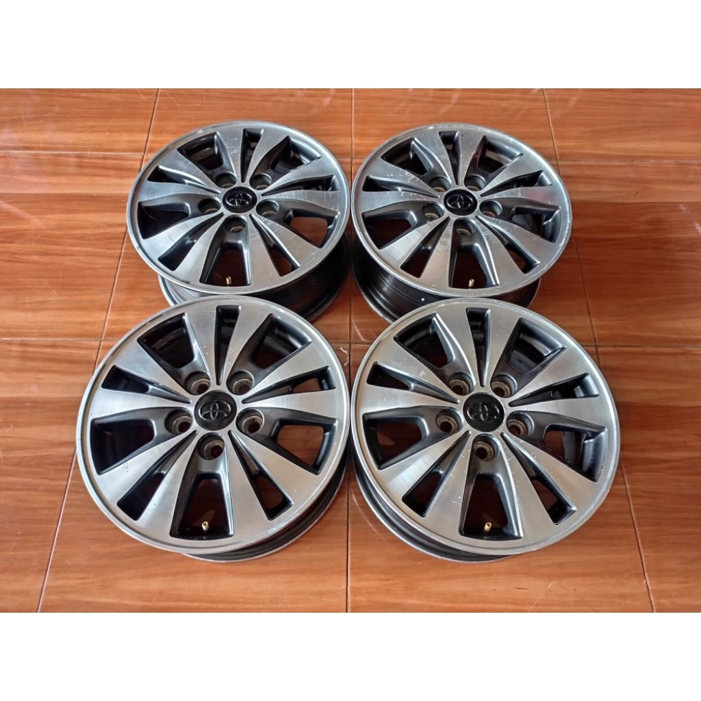 Velg Mobil Inova R15 Pcd 5x114