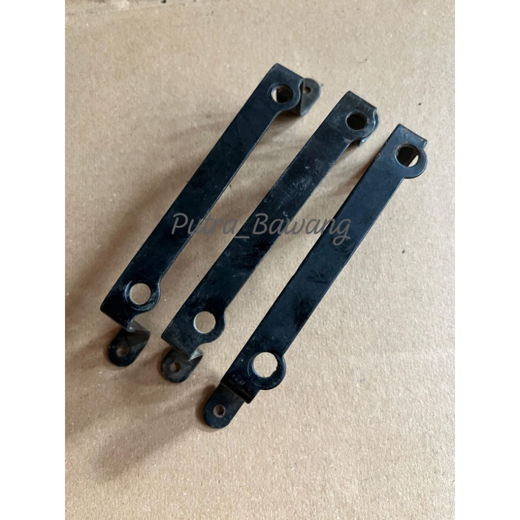 BRACKET COVER STANG KUNCI KONTAK GL PRO GL MAX ORIGINAL BREKET COVER KUNCI KONTAK
