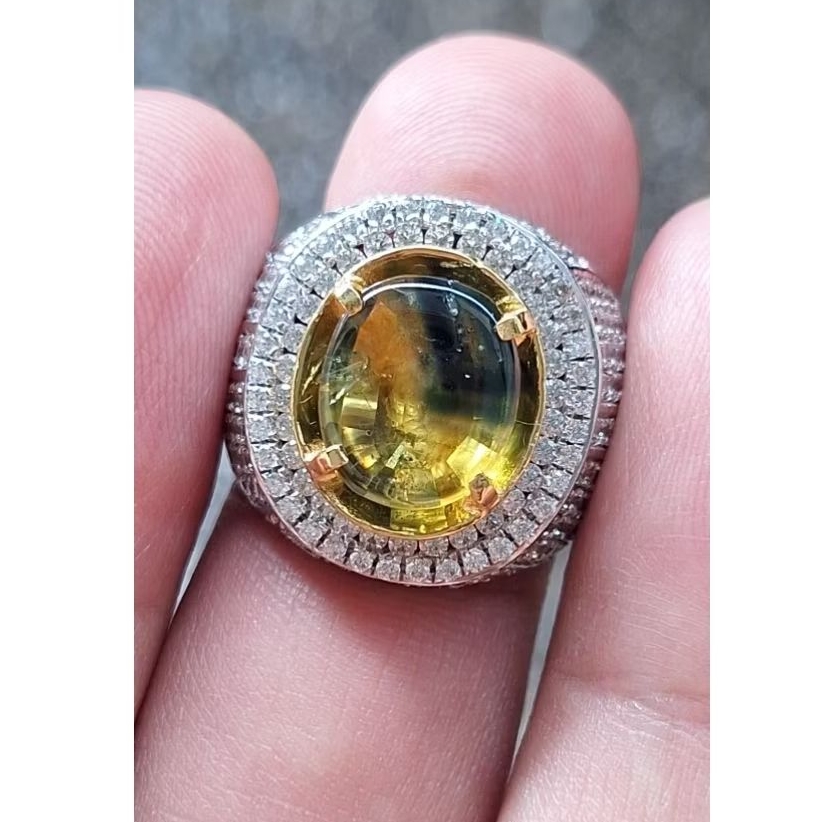 Natural Bi-Color sapphire