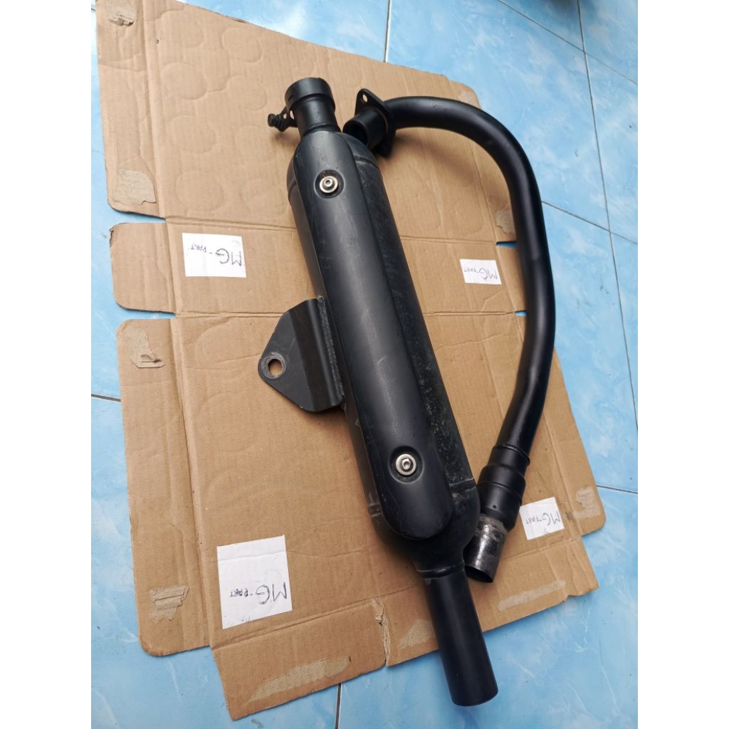 kenalpot ori Kawasaki w175 tabung kenalpot set leheran Kawasaki w175 original kenalpot setandar orig