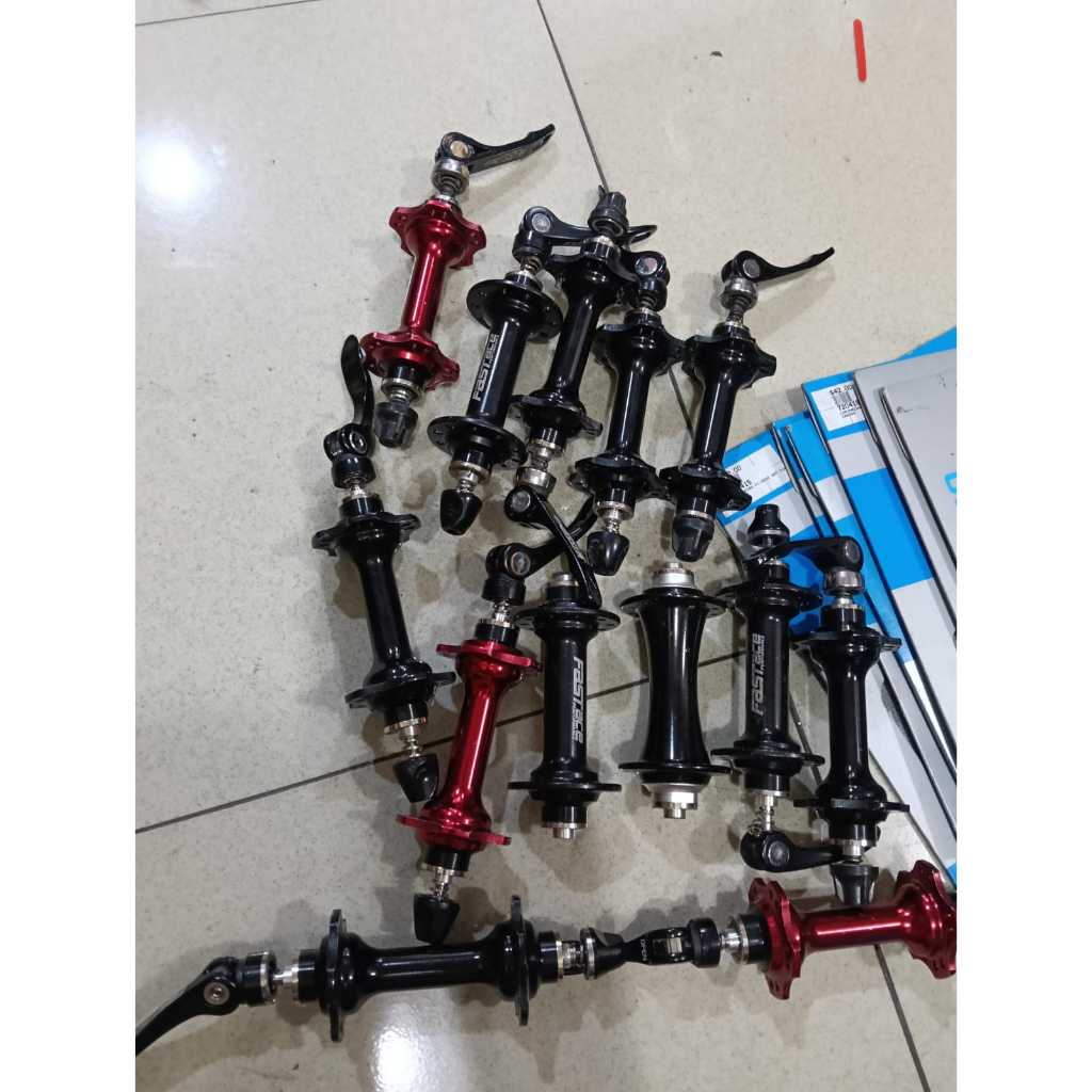 HUB FASTACE DEPAN 20 HOLE BEARING