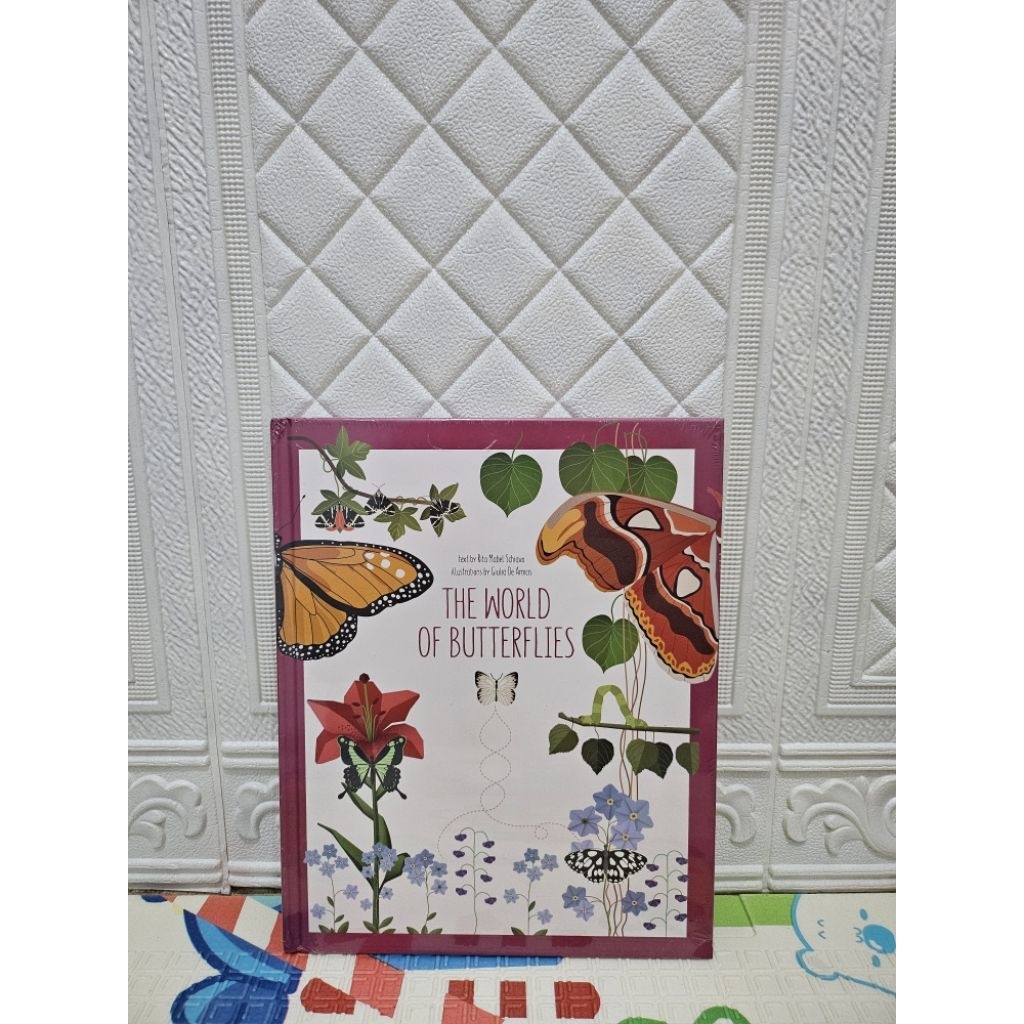 The World of Butterflies - Buku BBW Big Bad Wolf