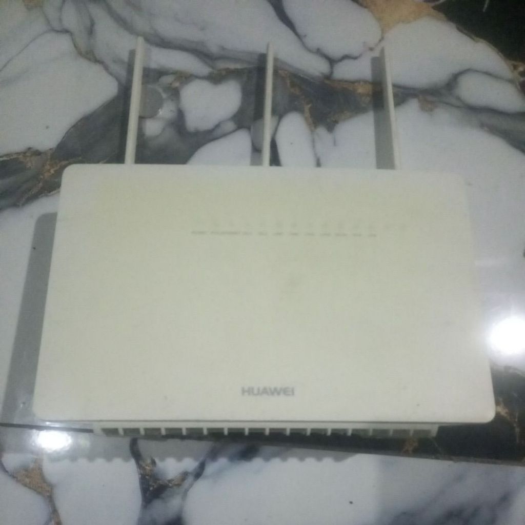 HUAWEI HG8245U (PREMIUM)